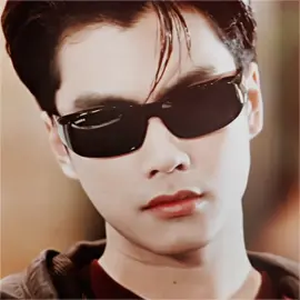 #MINQ : yeah, he's not weird and scary at all... (if i didnt know his pov) #kidnapseries #minqedit #ohmleng #ohmlengso #ohmpawat #lengso #bl #thaibl #thaiseries #series #foryou #fyp #fypシ #staerous 