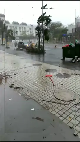 Gió thổi muốn bay người luôn, chỗ các bạn ổn k😭😭 #yagi #bãoyagi #sieubaoyagi 