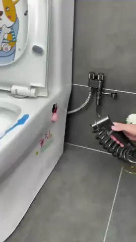 One In Two Out Double Control Dual Outlet Powerful Spray Gun Bathroom Angle Valve 4-Point Interface