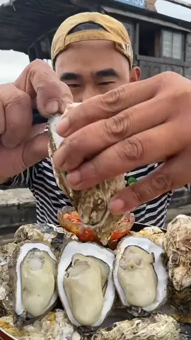 asmr oysters delicious #asmrsounds #food #eat #mukbang #asmr #asmrmukbang #mukbangasmr #Foodie #mukbangvideo #mukbangeatingshow #mukbangchina #oyster #oysters 