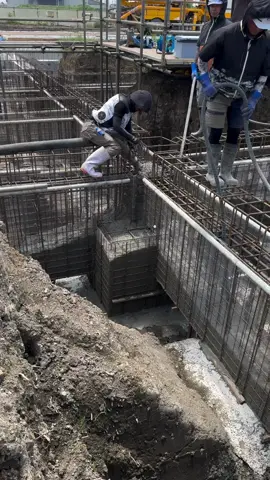 Your thoughts  . .#construction #remodeling #renovation #masonry #construction #luxuryhomes #luxuryliving #dubai #dubailifestyle #design #mansion #mansions #dubaiproperties #dubaimansions #property #realestate 