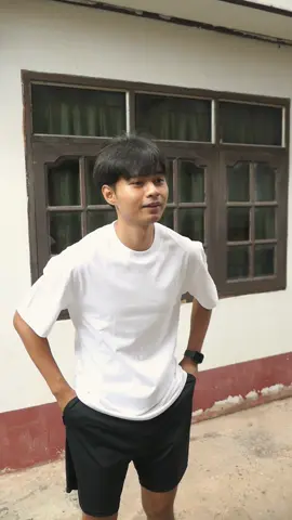 เสื้อขาวกางเกงดำ แต่งง่ายๆ อันนี้เสื้อไซส์ M  พอดีเป๊ะไม่ใหญ่ไม่เล็ก พึ่งสั่งมาลองเลย#เสื้อโอเวอร์ไซส์ #เสื้อยืดผู้ชาย #เสื้อผ้าผู้ชาย 