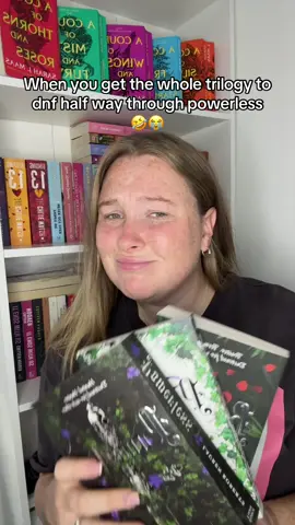 I know I know I know but i just couldnt get through powerless 🙈 #powerless #BookTok #booktokcommunity #bookworm #bookthoughts #bookish #fypbooktok 
