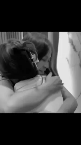 #graciajkt48 pelukan hangat seorang ibu pada anaknya 🥹🥹 #graciajkt48 #shaniagracia #jkt48 #jkt48newera #tiktokimpact #fyp 