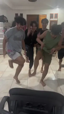 akibat kalah katanya jogetin aja @Alter Ego Esports @ONIC Nnael @RoundeL @GustianREKT @owenn @Haizz @Nino @gebe #nnael #aennael #alteregoesports #alterchamps #fyp 