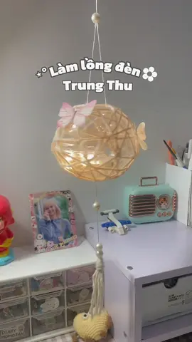 Làm lồng đèn từ nắp ly trà sữa🎐🦋#longdentrungthu #tettrungthu #trungthudoanvien #handmade #DIY #gocsangtao #viral #xh #fyp #xuhuong #LearnOnTikTok  