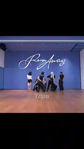 #runaway #tzuyu #쯔위 #twice #dancepractice #fancam #edyfancam 