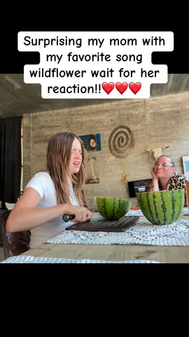 Surprising mum with my favorite song . Prerecorded Cover of billie eillish wildflower@BILLIE EILISH @FINNEAS #billieeilish #wildflower #singer #reaction #cover 