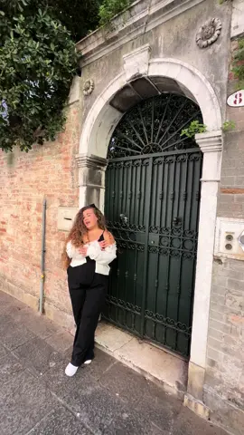 Surprise !!! I have a new single coming out on Friday the 13th!🩷 hopefully it’s not unlucky for me & you all love it! #savemyheart #newmusic #singer 