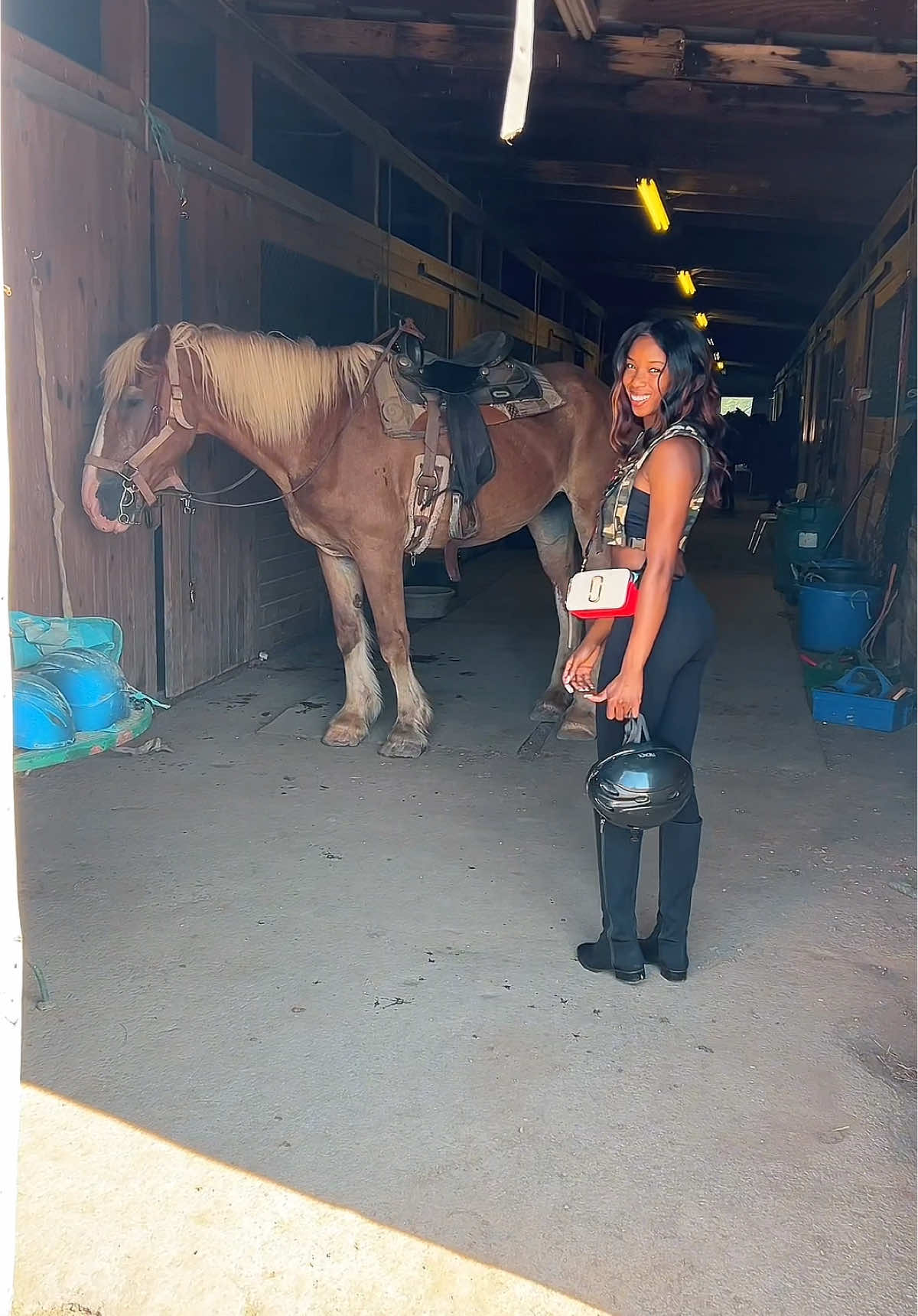 Initially scared to approach this majestic creature, then we became besties 🥰🏇 #fy #horsebackriding 