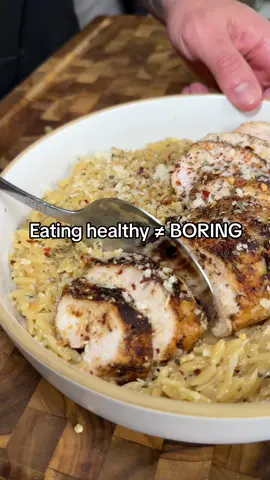 Easy 1-Pan Lemon Chicken Orzo in Under 30 minutes! 😍 details can be found in my digital cookbook!  Macros (x4 servings): 489 calories |57g P | 35g C | 13g F Ingredients: Olive oil, 1 tbsp 2lbs Boneless skinless Chicken breast salt, pepper (to taste) 1 tsp each: dried oregano, dried basil, smoked paprika, garlic powder,  Butter, 1 tbsp (The rest can be found in my cookbook!) #icekarim #healthyrecipes #EasyRecipes