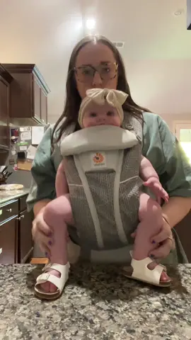 Dancin w/ my niece 👯‍♀️  (Yes, I know her shoes are too small and shes too little to be forward facing in this carrier- it was only for the video) #fyp #auntlife #niece #babydancing #baby 