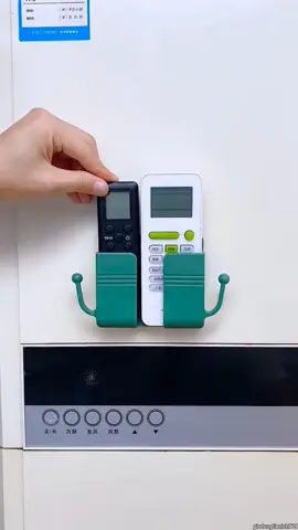 Kệ sạc điện thoại dán tường, để điều khiển kèm móc treo thông minh #giadodienthoai #giadodienthoaidantuong #dodungtienich #xuhuong 