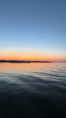This with your friends, while watching the sunset 🤌🏼☀️🕶️⛱️🍉 #CapCut #fypシ 
