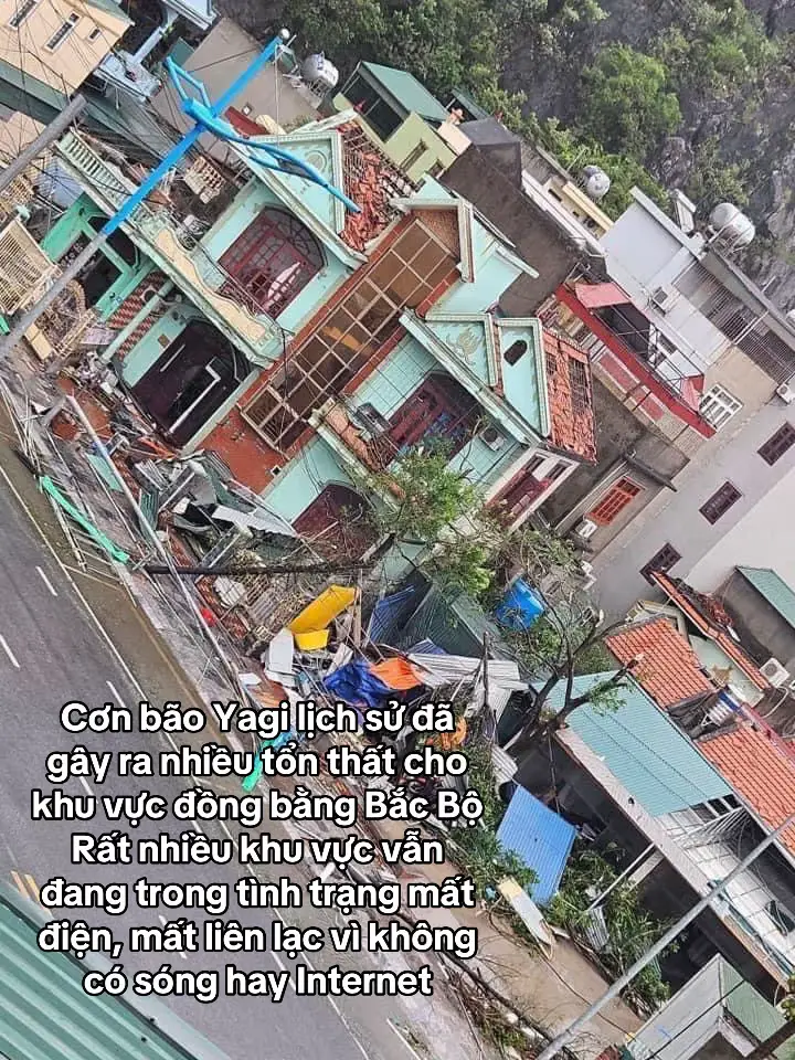 Tất cả lực lượng của FPT Telecom đã và đang ứng trực 24/7 để khắc phục hậu quả do bão gây ra. Chúng tôi rất mong Quý khách hàng thông cảm vì sự gián đoạn không mong muốn. FPT Telecom vẫn đang dốc toàn bộ nguồn lực, tích cực phối hợp với các bên liên quan để khôi phục dịch vụ sớm nhất; cam kết khôi phục đường truyền khi điện lưới được khôi phục. #bão #yagi #fpttelecom 
