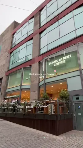 the cutest🍵💐 @Blank Street @feyiflowers #blankstreet #event #content #creator #matcha #inspo 