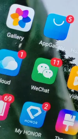 iPhones are popular in China, but only if they support the one app Chinese people can't live without: WeChat. Over one billion people use it every.single.day for literally EVERYTHING! #iphone #apple #China #wechat #chinatiktok #微信 #中国 #smartphone #appstore #ios17 