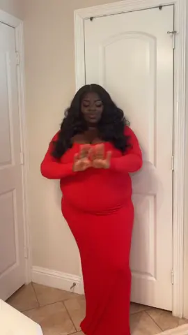 Same dress, same location, one surgery & 9 months of emotional and mental dedication…  If someone asked what’s the best part of this journey, my petty self would want to say seeing myself become smaller than the bullies disguised as friends who called me all sort of names behind my back even tho they were aware of all I was going through mentally and physically.  But if you asked me on a deeper level, i’ll say, being at my happiest weight, having a better quality of life, having a much more balanced hormone, feeling more confident, being able to shop regular sizes et al.  #datblackwoman #amynahazeez #twinmomlife #boygirltwins #lifestylevlog #nigerian #weightlosstransformation #sahm #gastricsleeve #bariatricsurgery #pcosweightloss 