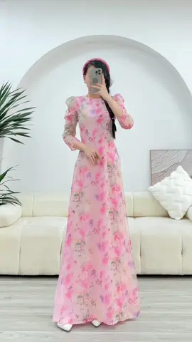 Lên kệ áo dài 4 tà đây ạ, màu hồng nhẹ nhàng mà ngọt quá ạ #aodai4ta #aodaito #aodai4tahoanhi #aodaihoanhi #aodaicachtan #aodaiquynhnguyen 