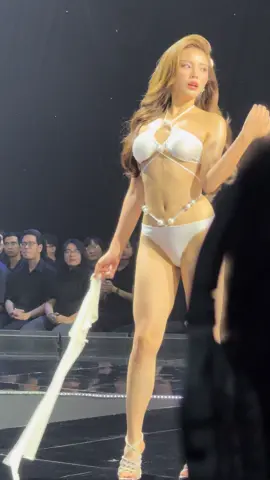 Bao nhiêu điểm cho Kỳ Duyên đây ta ? #missuniverse #missuniversevietnam #MissUniverse2024 #kyduyen @Nguyen Cao Ky Duyen 