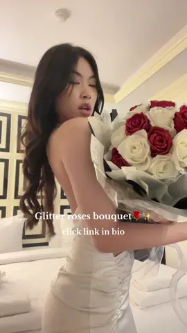 Bang💐🔫💨! Check link in my bio for this bouquet. #aiméethebouquet #bouquet #fyp #ช่อดอกไม้ #chopper #flowertrend 