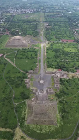 Teotihuacan reverdese . . . . . . #teotihuacan #piramides #piramidesdeteotihuacan #estadodemexico #ruinas #fvp #mx #dronetiktok #dronevideo #viralvideos #viral #photography #dronephotography #septiembre #2024 #piramide #cultura #culturasprehispanicas 