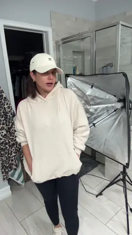 Outfit check to go to my sister house @Yailenysr #thekfamily #themfamilyvlogs #OOTD #mom #momlife #outfitinspo #outfitideas #over40mom#casualoutfits #momstyle #sundayoutfit#confortable#sportbra .