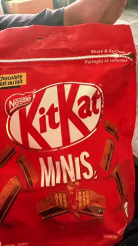 Kit kat minis#virelvideo #uk #video #fav #birmibgham #chocolates#sweets🍯 #deserts 