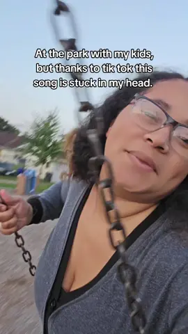 #pinkponyclub #songsstuckinyourhead #catchysong 