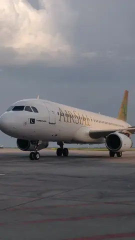 AirSial 🇵🇰✈️ #flyingbirds✈👩‍✈️ #foryou 