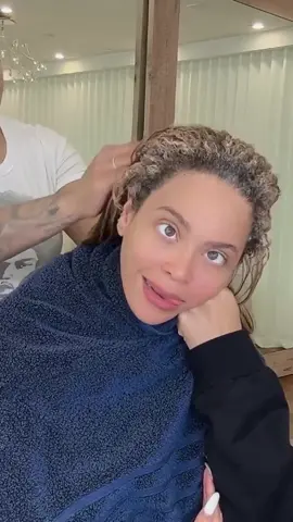Not Beyoncé gooning lol , Bey shares her hair wash routine in new video for #cecred  #beyonce #beyoncehair #haircare #longhair #longhairdontcare #texas #virgoseason #virgo #fypp 