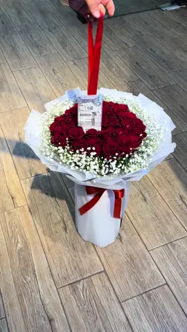 #هديه_فلوس #تنسيق_ورد_مع_فلوس #باقة_ورد 