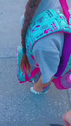 #الله يحميك🤲🏻 يا روحي 😘 بشوفك باعلى المراتب📔✏️📖📚