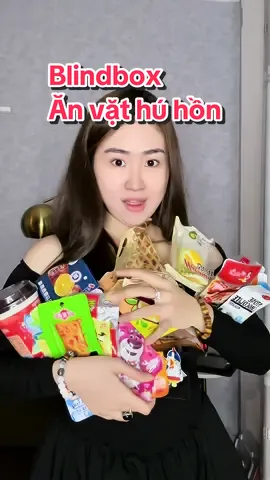 Hú hồn với BlindBox Đồ ăn vặt hot trend liệu lờ hay lỗ 😱 #yenthichreview #chiyennoicomdien #lapnguyen #LearnOnTikTok #food #blindbox #review #foodreview #tiktokgiaitri #asmr #genz #ancungtiktok #viral 
