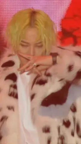 G-DRAGON - CRAYON（0.To.10 Final In Seoul） #BIGBANG #gdragon #gd #kwonjiyong #live #kpop #fyp #vip 