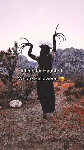 #onthisday 😅 Can't believe I filmed this 2 years ago already. But it got down to 49° last night and I'm in FALL HEAVEN. 