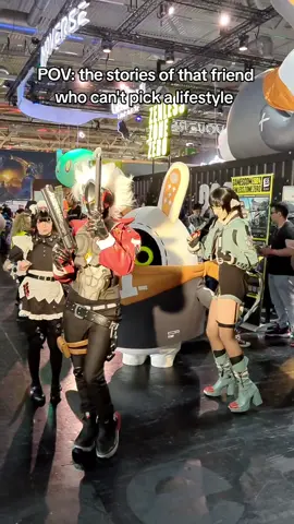 who also has a friend like that? #cosplayer #Lifestyle #friends #gamescom #cosplay #germancosplayer #GenshinImpact #zzzero #fyp #fyppppppppppppppppppppppp 