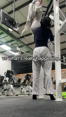 My babes fr @Shamsa Zahid 😎 This is what happens when youre constantly missing upperbody and arm days😖😖😖 #fyp #GymTok #gym #browngirl #pakistani #trending 