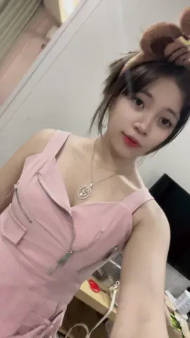 ကိုယ်အမြဲနေချင်သာမင်းအနားမှာ🤪