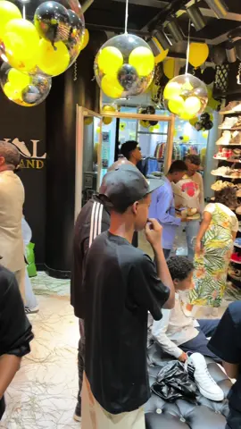 📍ADISS ABEBA 22 TOWNSQUARE MALL 3rd FLOR 306 ☎️ 09-20-04-93-41 #royalbrand #fyp #viral #foryoupage #habeshatiktok #fypシ゚viral #fashion 