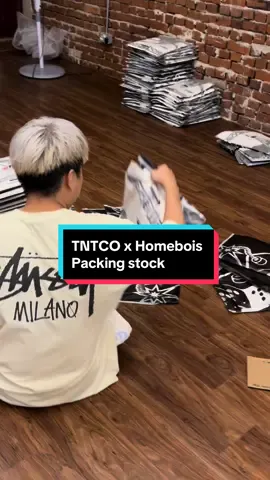 TNTCO x Hoembois  Siapa belum beli tolong beli dekat yellow beg skrang !!  #TNTCO #homeboisworldwide #homeboisjersey #mplmys14 #m6laysia #mplmys14 #homeboismlbb 