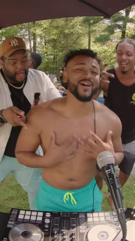 We couldn’t let the summer end without having a pool party! Hope y’all enjoy this one 🙏🏾 Track IDs: No Hands - Roscoe Dash & @Waka Flocka  Trap Queen - @fettywap  #club1bd #hiphop #nycdj #dj #poolparty #BlackJoy