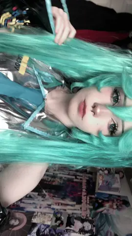 i miss my boyfriend  #miku #mikucosplay #hatsunemiku #vocaloid #vocaloidcosplay #cosplay #anime #manga #fyp #hehim 