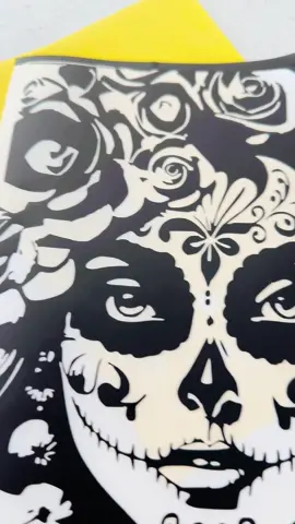 Etched vase my shop will be opening soon :)  Do you love crafting ?  #etchedvase #etching #latinacontentcreator #latinas #latinacontentcreator #tiktok #goviral #roadto10k #sahm #mama #mamaoftiktok #cricutprojects #cricut 