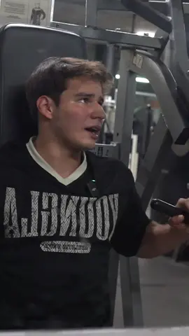 Competidores vs influencers? #Fitness #fyp #gym #fitnessmotivation #aesthetic 
