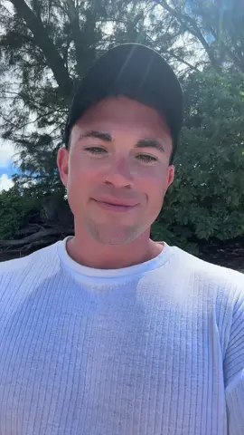 No way i just saw this walking the beach 😍😍🐢