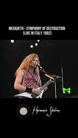 Symphony Of Destruction - Megadeth (Live 1992) #megadeth #symphonyofdestruction #megadethfans #megadethsymphonyofdestruction #metal #song #music #rock #heavymetal #davemustaine #fyp #lyrics 