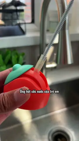 Bạn phải có một cái trong nhà, nó có một chiếc cọ ống hút dài và có màu macaron đẹp mắt, đặc biệt nếu nhà bạn có cốc ống hút dành cho trẻ em thì đó là thứ phải có!! #tienich #creatorsearchinsights #banchaionghut #thietthuc #jizonguyen 