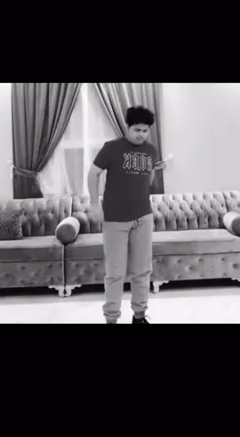 حسون يرقص على اغاني عراقيه 👆😼⭕️ #حسون_البارقي #حسون #fyp #fypシ #fypシ゚viral #foryou #الشعب_الصيني_ماله_حل😂😂 #مالي_خلق_احط_هاشتاقات #اكسبلورر #راقص_السامبا🇧🇷 