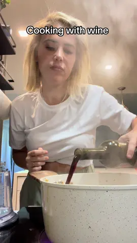 Who can relate? #momlife #moms #wine #food #cooking #funny #relatable #MomsofTikTok #funny #humor #momshumor #momhumor #comedyvideo #momsover30 #mommy #motherhood #parenting 